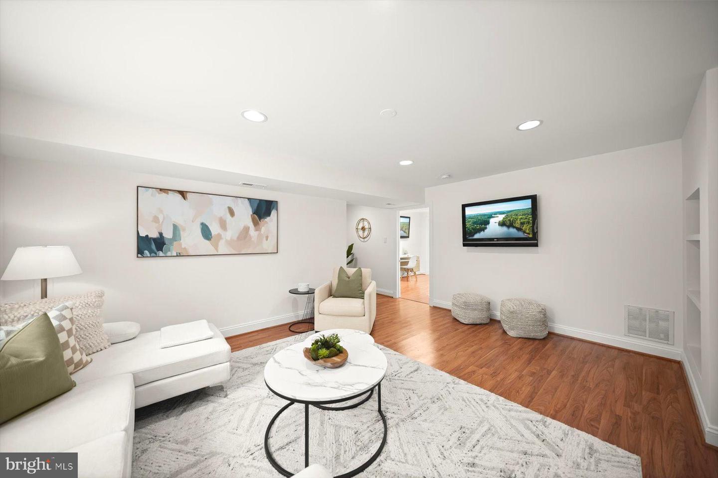 2525 N FLORIDA ST, ARLINGTON, Virginia 22207, 6 Bedrooms Bedrooms, ,3 BathroomsBathrooms,Residential,For sale,2525 N FLORIDA ST,VAAR2067252 MLS # VAAR2067252