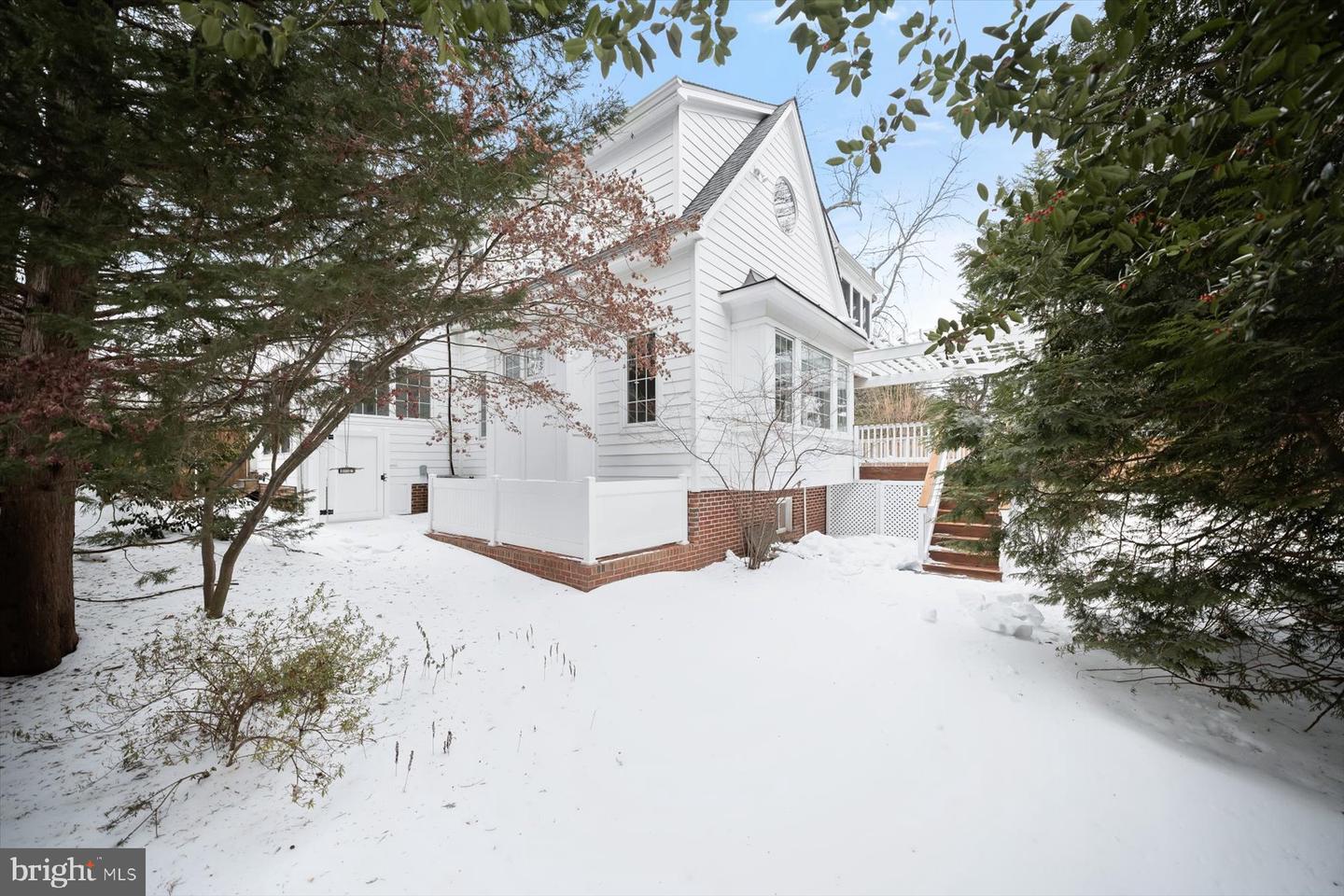 2525 N FLORIDA ST, ARLINGTON, Virginia 22207, 6 Bedrooms Bedrooms, ,3 BathroomsBathrooms,Residential,For sale,2525 N FLORIDA ST,VAAR2067252 MLS # VAAR2067252