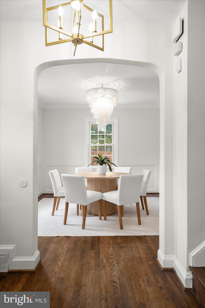 2525 N FLORIDA ST, ARLINGTON, Virginia 22207, 6 Bedrooms Bedrooms, ,3 BathroomsBathrooms,Residential,For sale,2525 N FLORIDA ST,VAAR2067252 MLS # VAAR2067252