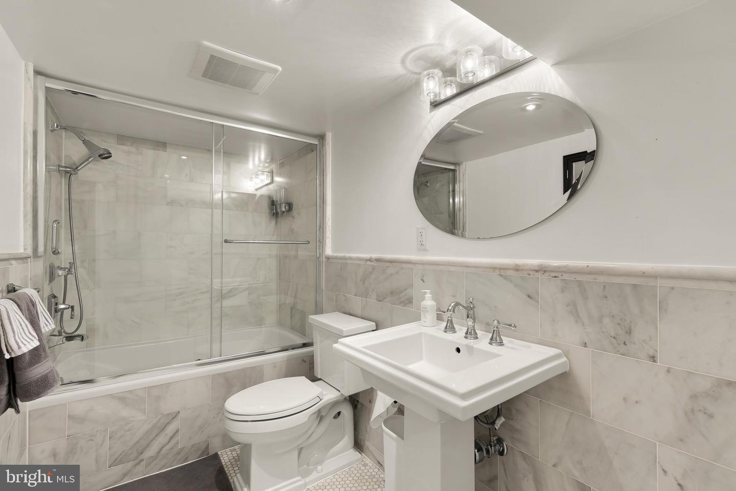 2200 DECATUR PL NW, WASHINGTON, District Of Columbia 20008, 5 Bedrooms Bedrooms, ,4 BathroomsBathrooms,Residential,For sale,2200 DECATUR PL NW,DCDC2240916 MLS # DCDC2240916