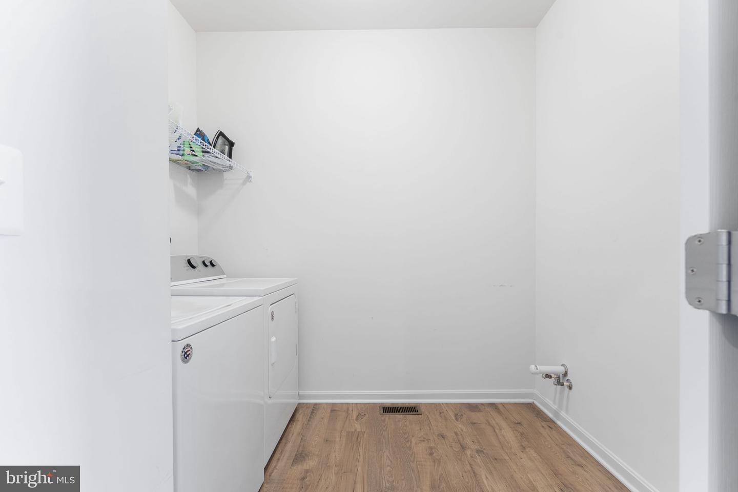 15423 RIDGE RD, KING GEORGE, Virginia 22485, 4 Bedrooms Bedrooms, 10 Rooms Rooms,3 BathroomsBathrooms,Residential,For sale,15423 RIDGE RD,VAKG2007552 MLS # VAKG2007552