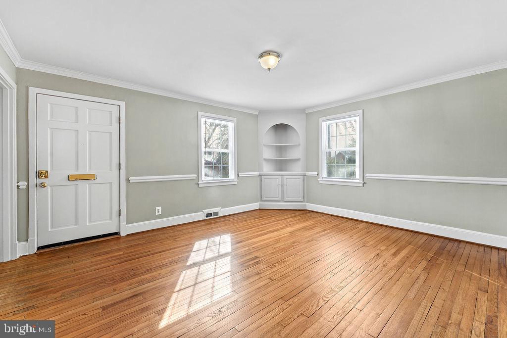 1313 PARCELL ST, FREDERICKSBURG, Virginia 22401, 3 Bedrooms Bedrooms, 8 Rooms Rooms,2 BathroomsBathrooms,Residential,For sale,1313 PARCELL ST,VAFB2009586 MLS # VAFB2009586