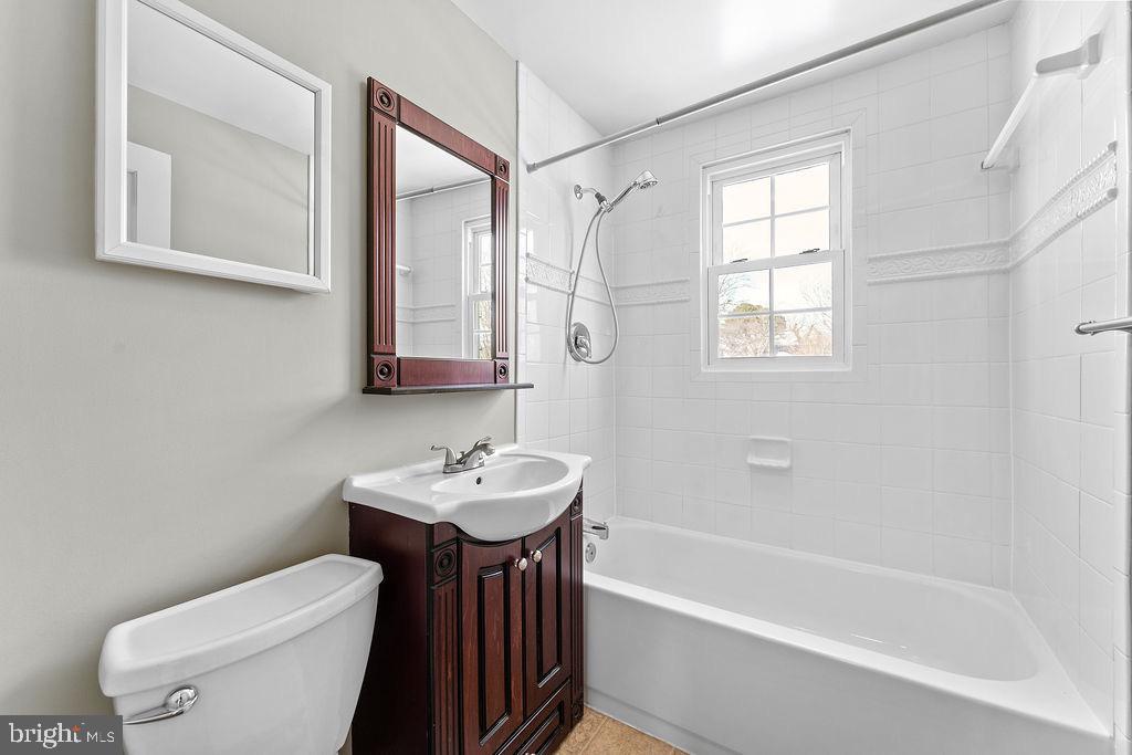 1313 PARCELL ST, FREDERICKSBURG, Virginia 22401, 3 Bedrooms Bedrooms, 8 Rooms Rooms,2 BathroomsBathrooms,Residential,For sale,1313 PARCELL ST,VAFB2009586 MLS # VAFB2009586