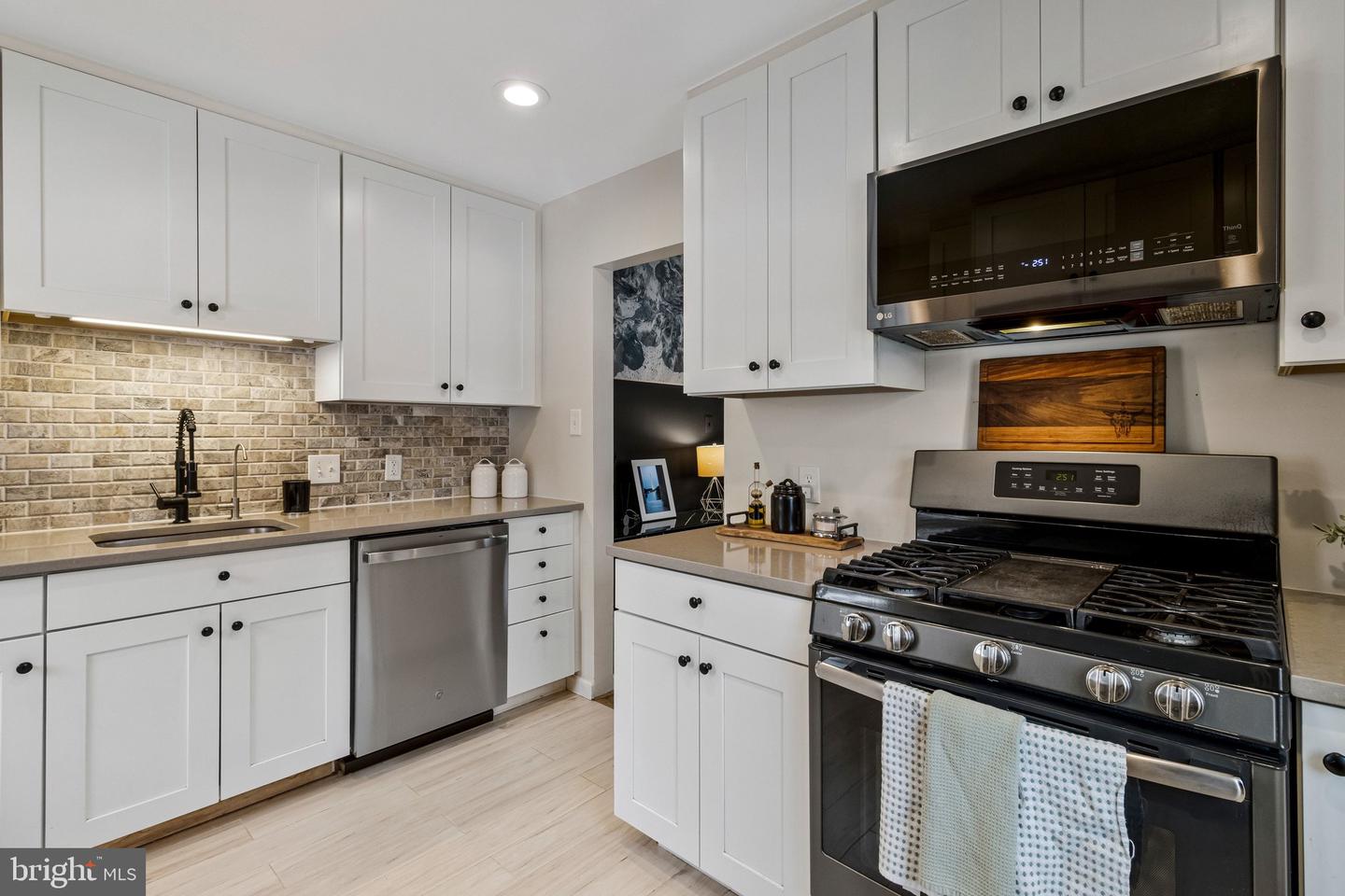 1703 TRENTON DR, ALEXANDRIA, Virginia 22308, 4 Bedrooms Bedrooms, ,3 BathroomsBathrooms,Residential,For sale,1703 TRENTON DR,VAFX2289358 MLS # VAFX2289358