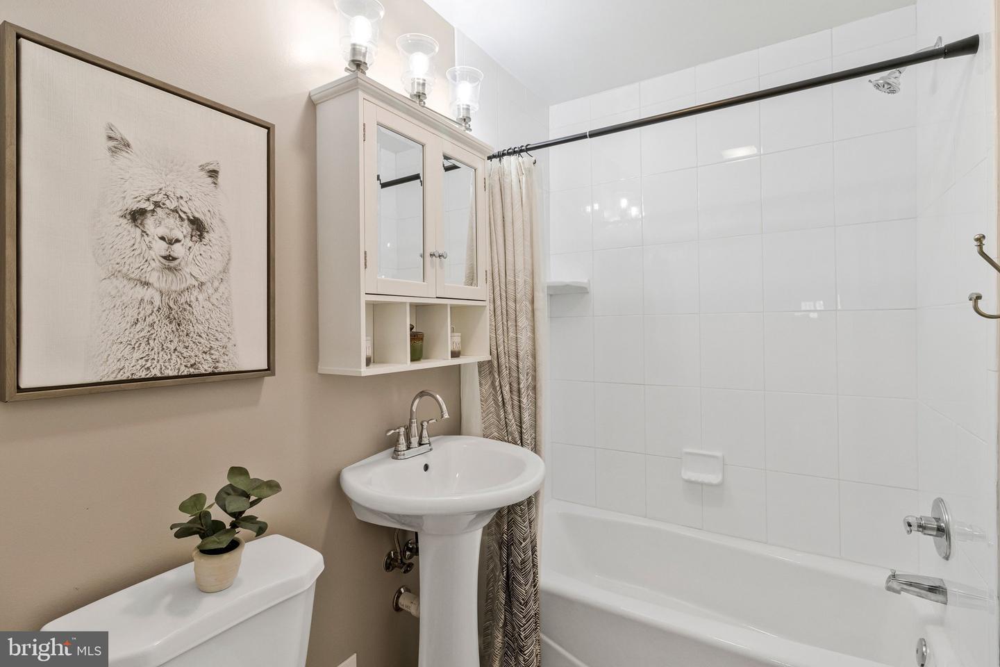 1703 TRENTON DR, ALEXANDRIA, Virginia 22308, 4 Bedrooms Bedrooms, ,3 BathroomsBathrooms,Residential,For sale,1703 TRENTON DR,VAFX2289358 MLS # VAFX2289358