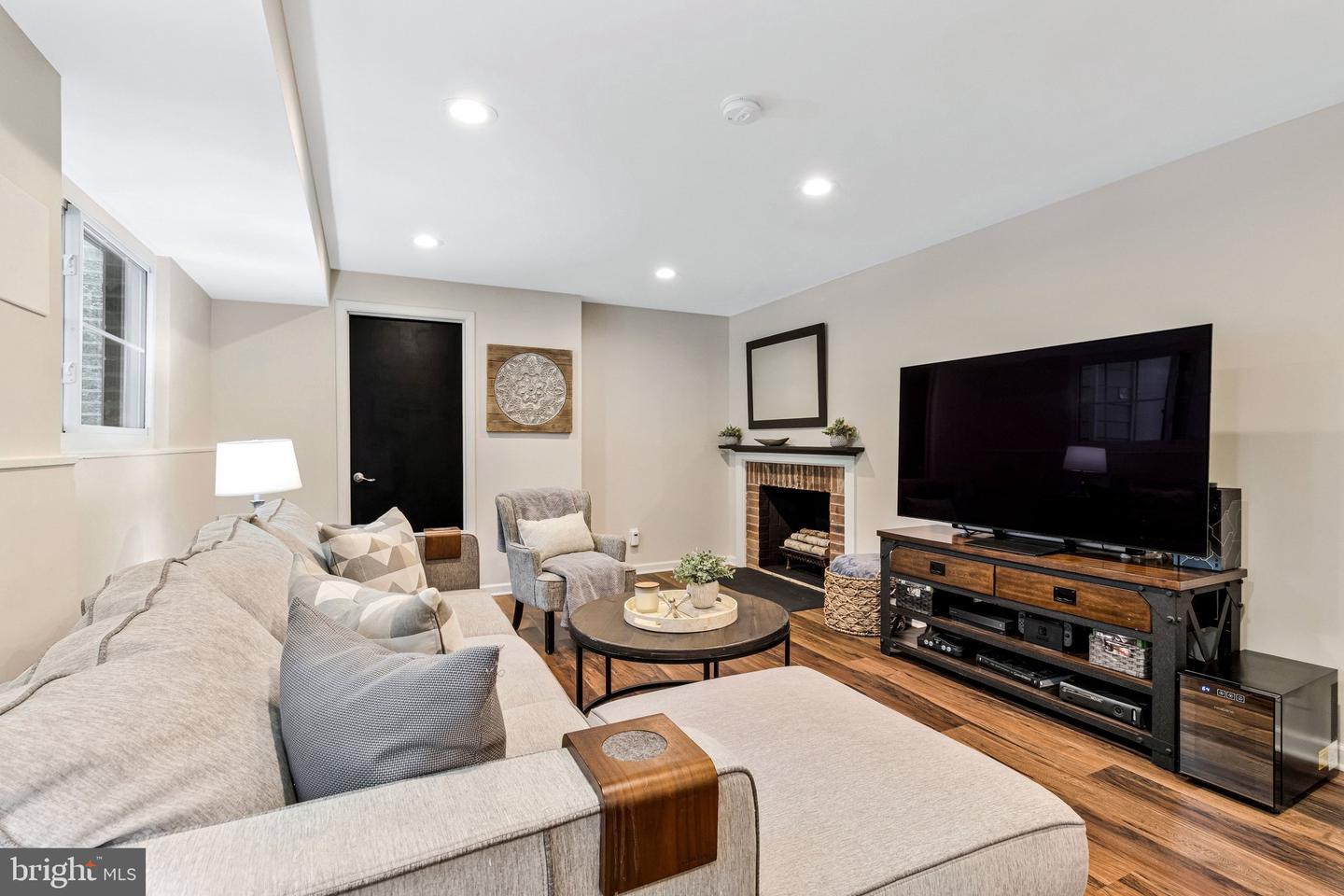 1703 TRENTON DR, ALEXANDRIA, Virginia 22308, 4 Bedrooms Bedrooms, ,3 BathroomsBathrooms,Residential,For sale,1703 TRENTON DR,VAFX2289358 MLS # VAFX2289358