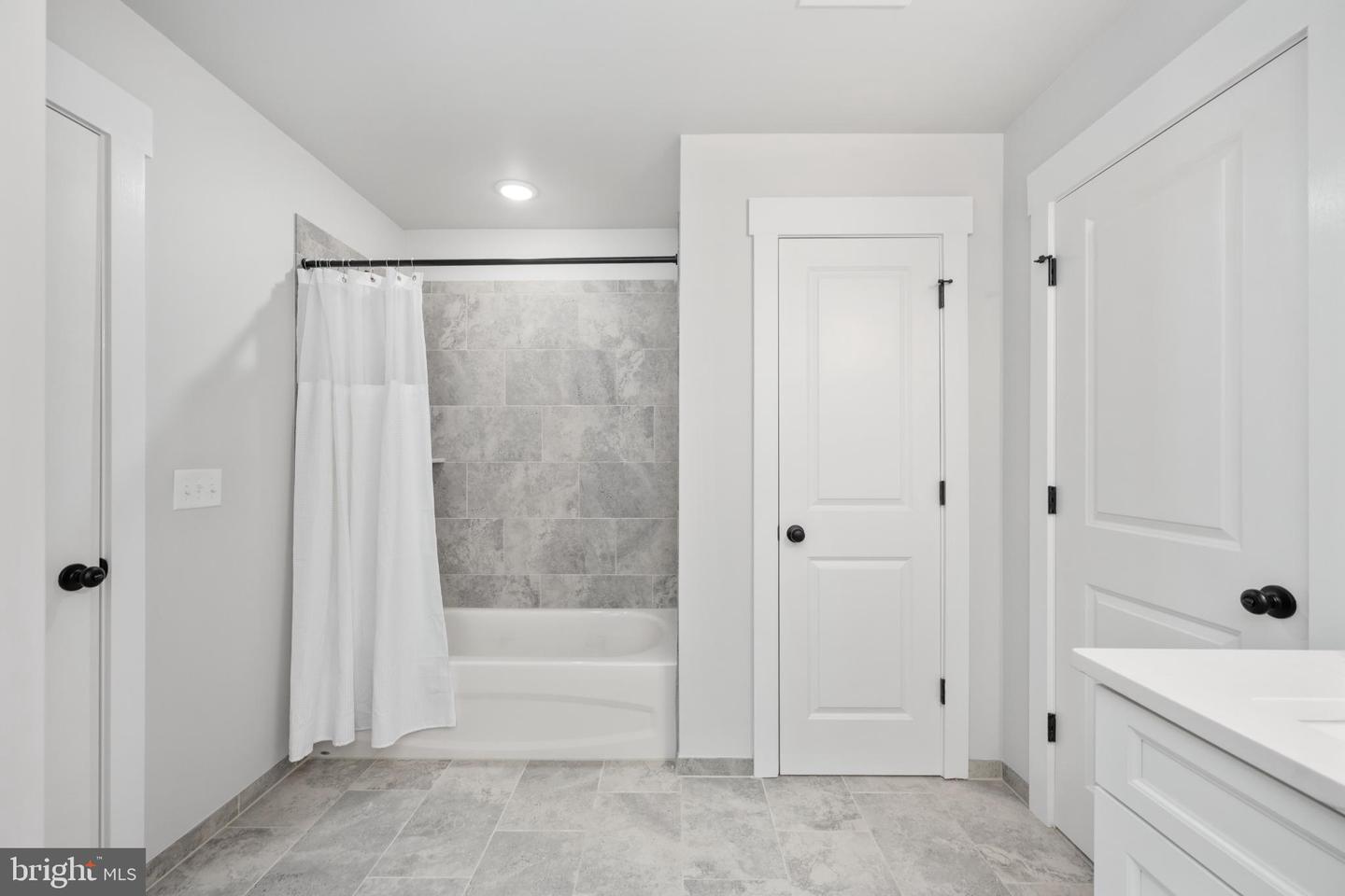 11204 HONOR BRIDGE FARM PLACE PL, SPOTSYLVANIA, Virginia 22551, 5 Bedrooms Bedrooms, 14 Rooms Rooms,3 BathroomsBathrooms,Residential,For sale,11204 HONOR BRIDGE FARM PLACE PL,VASP2037276 MLS # VASP2037276