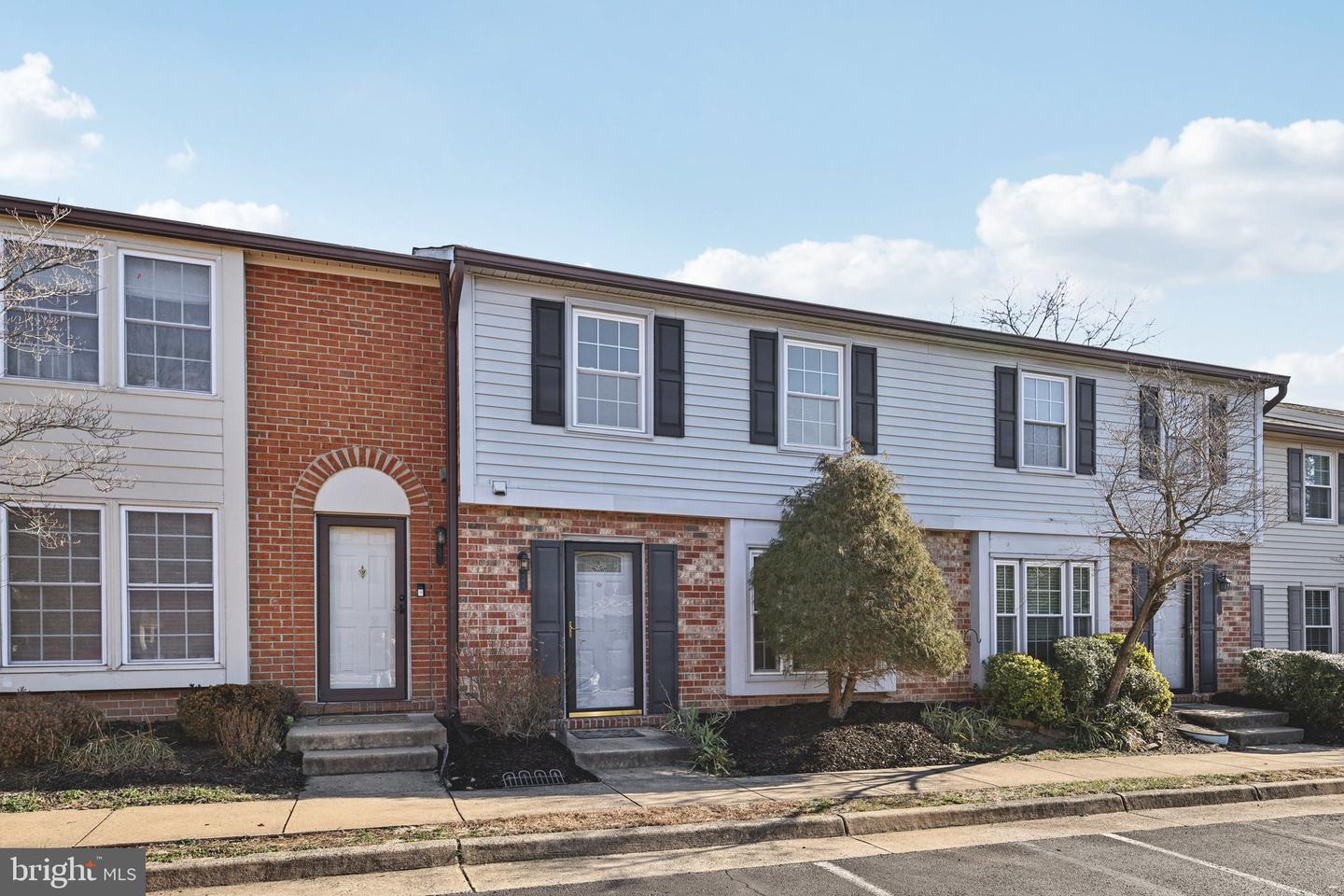 5555 FIRST STATESMAN LN, ALEXANDRIA, Virginia 22312, 3 Bedrooms Bedrooms, ,2 BathroomsBathrooms,Residential,For sale,5555 FIRST STATESMAN LN,VAFX2278750 MLS # VAFX2278750