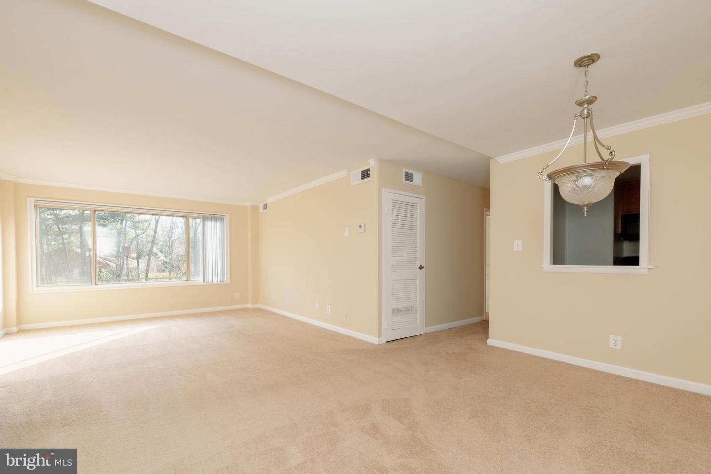 10570 MAIN ST #424, FAIRFAX, Virginia 22030, 2 Bedrooms Bedrooms, ,1 BathroomBathrooms,Residential,For sale,10570 MAIN ST #424,VAFC2007524 MLS # VAFC2007524