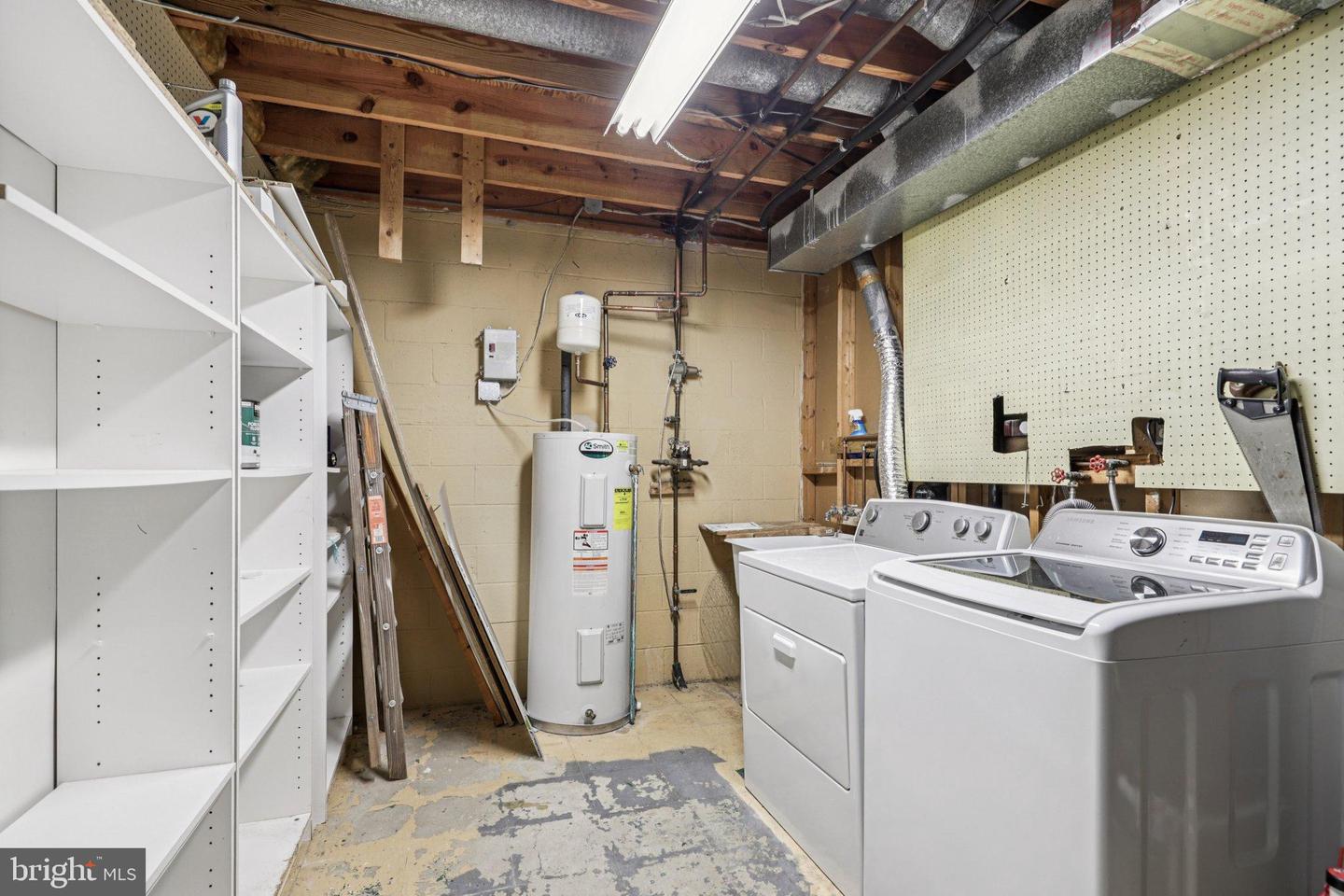 5037 HEAD CT, FAIRFAX, Virginia 22032, 3 Bedrooms Bedrooms, 6 Rooms Rooms,2 BathroomsBathrooms,Residential,For sale,5037 HEAD CT,VAFX2280856 MLS # VAFX2280856