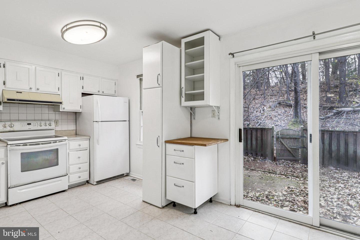 5037 HEAD CT, FAIRFAX, Virginia 22032, 3 Bedrooms Bedrooms, 6 Rooms Rooms,2 BathroomsBathrooms,Residential,For sale,5037 HEAD CT,VAFX2280856 MLS # VAFX2280856