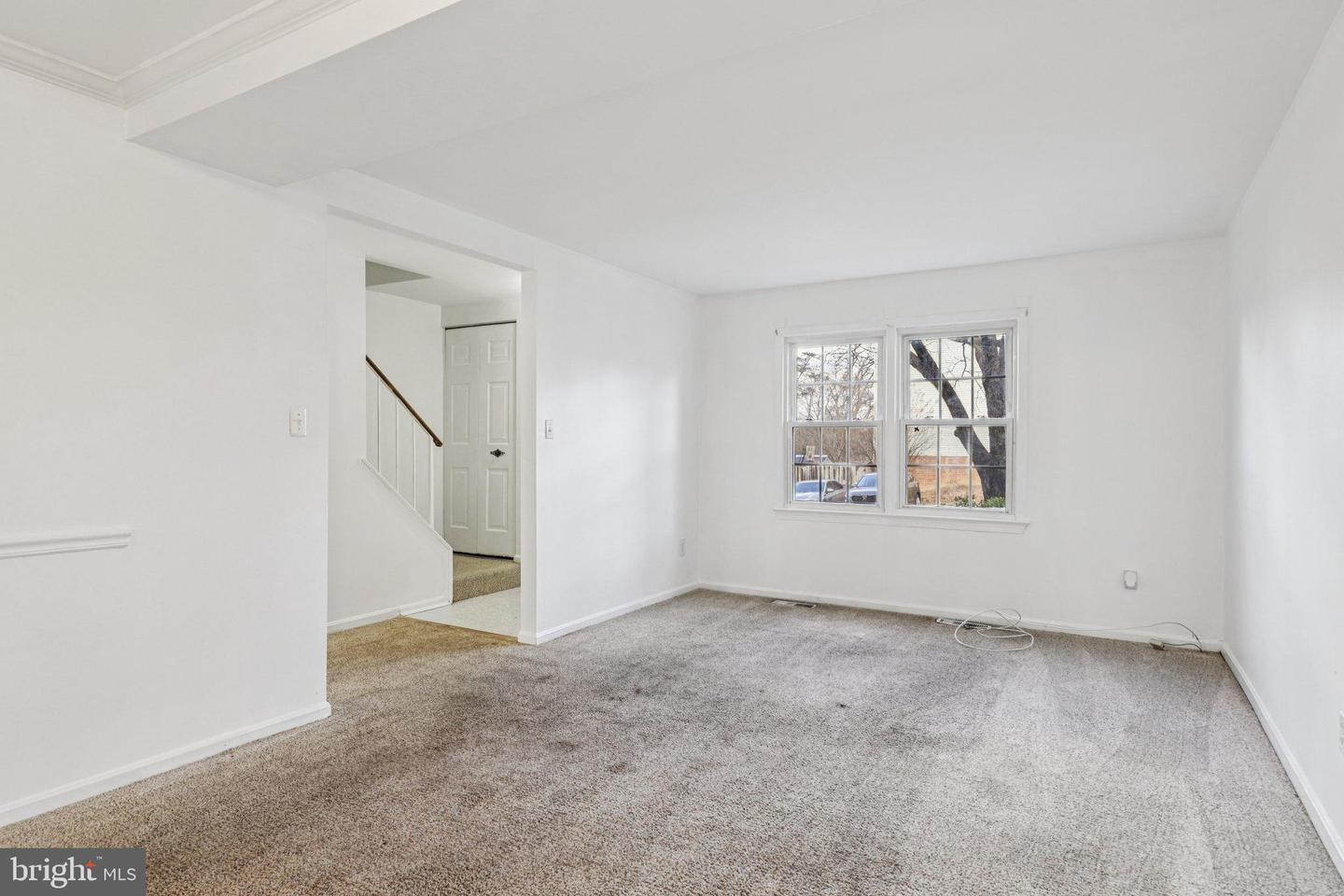 5037 HEAD CT, FAIRFAX, Virginia 22032, 3 Bedrooms Bedrooms, 6 Rooms Rooms,2 BathroomsBathrooms,Residential,For sale,5037 HEAD CT,VAFX2280856 MLS # VAFX2280856