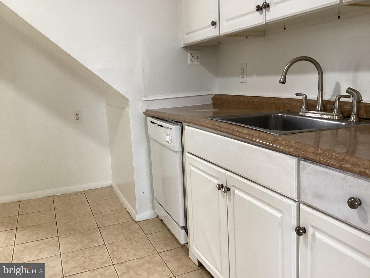 250 MANASSAS, MANASSAS PARK, Virginia 20111, 6 Bedrooms Bedrooms, ,2 BathroomsBathrooms,Residential,For sale,250 MANASSAS,VAPW2109104 MLS # VAPW2109104