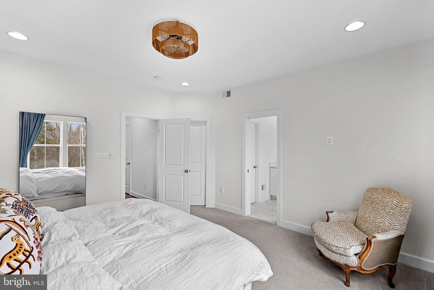 5237 RIDGEVIEW RETREAT DR, CHANTILLY, Virginia 20151, 4 Bedrooms Bedrooms, ,3 BathroomsBathrooms,Residential,For sale,5237 RIDGEVIEW RETREAT DR,VAFX2283212 MLS # VAFX2283212