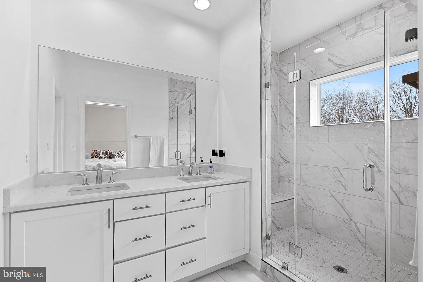 5237 RIDGEVIEW RETREAT DR, CHANTILLY, Virginia 20151, 4 Bedrooms Bedrooms, ,3 BathroomsBathrooms,Residential,For sale,5237 RIDGEVIEW RETREAT DR,VAFX2283212 MLS # VAFX2283212