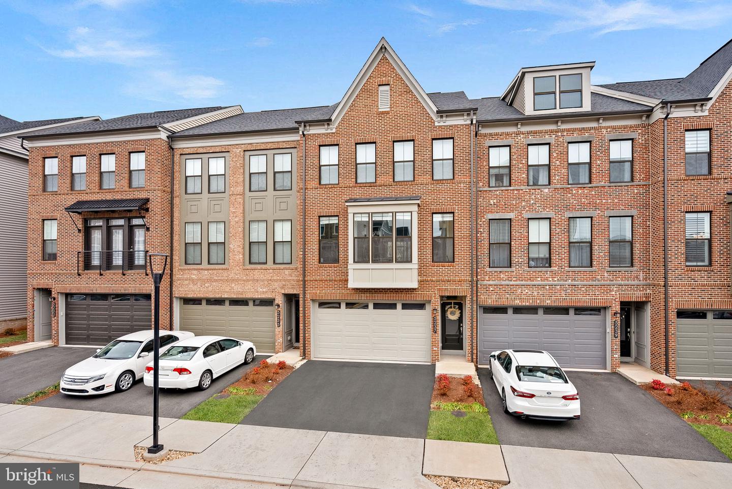 5237 RIDGEVIEW RETREAT DR, CHANTILLY, Virginia 20151, 4 Bedrooms Bedrooms, ,3 BathroomsBathrooms,Residential,For sale,5237 RIDGEVIEW RETREAT DR,VAFX2283212 MLS # VAFX2283212