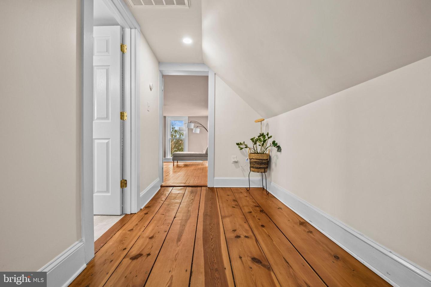 108 W MAIN ST, REMINGTON, Virginia 22734, 3 Bedrooms Bedrooms, ,2 BathroomsBathrooms,Residential,For sale,108 W MAIN ST,VAFQ2020032 MLS # VAFQ2020032