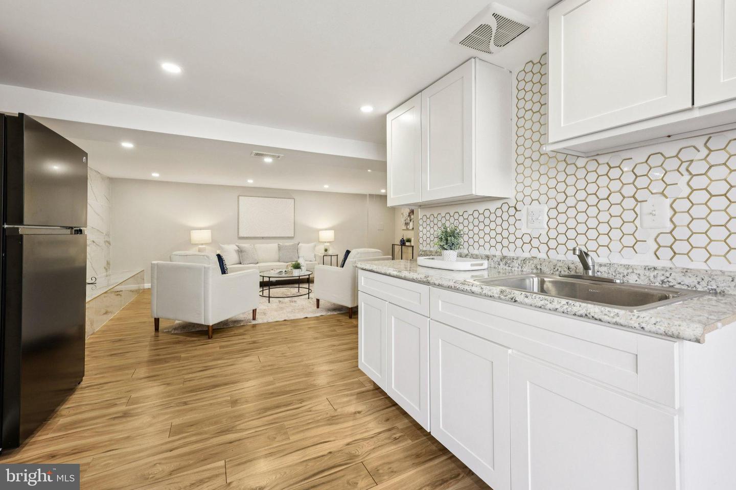 1940 RICHMOND AVE, WOODBRIDGE, Virginia 22191, 4 Bedrooms Bedrooms, 7 Rooms Rooms,3 BathroomsBathrooms,Residential,For sale,1940 RICHMOND AVE,VAPW2110440 MLS # VAPW2110440