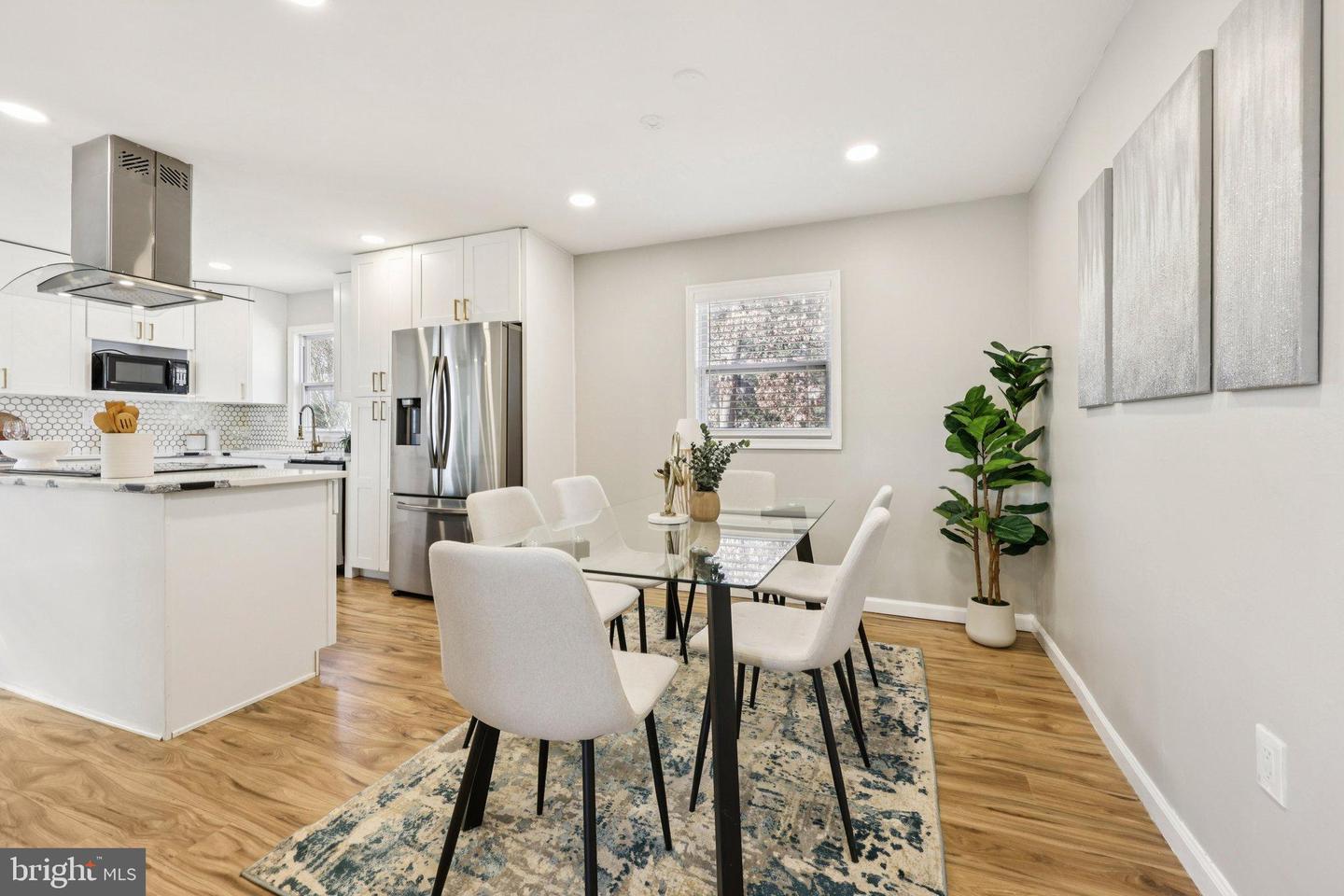 1940 RICHMOND AVE, WOODBRIDGE, Virginia 22191, 4 Bedrooms Bedrooms, 7 Rooms Rooms,3 BathroomsBathrooms,Residential,For sale,1940 RICHMOND AVE,VAPW2110440 MLS # VAPW2110440