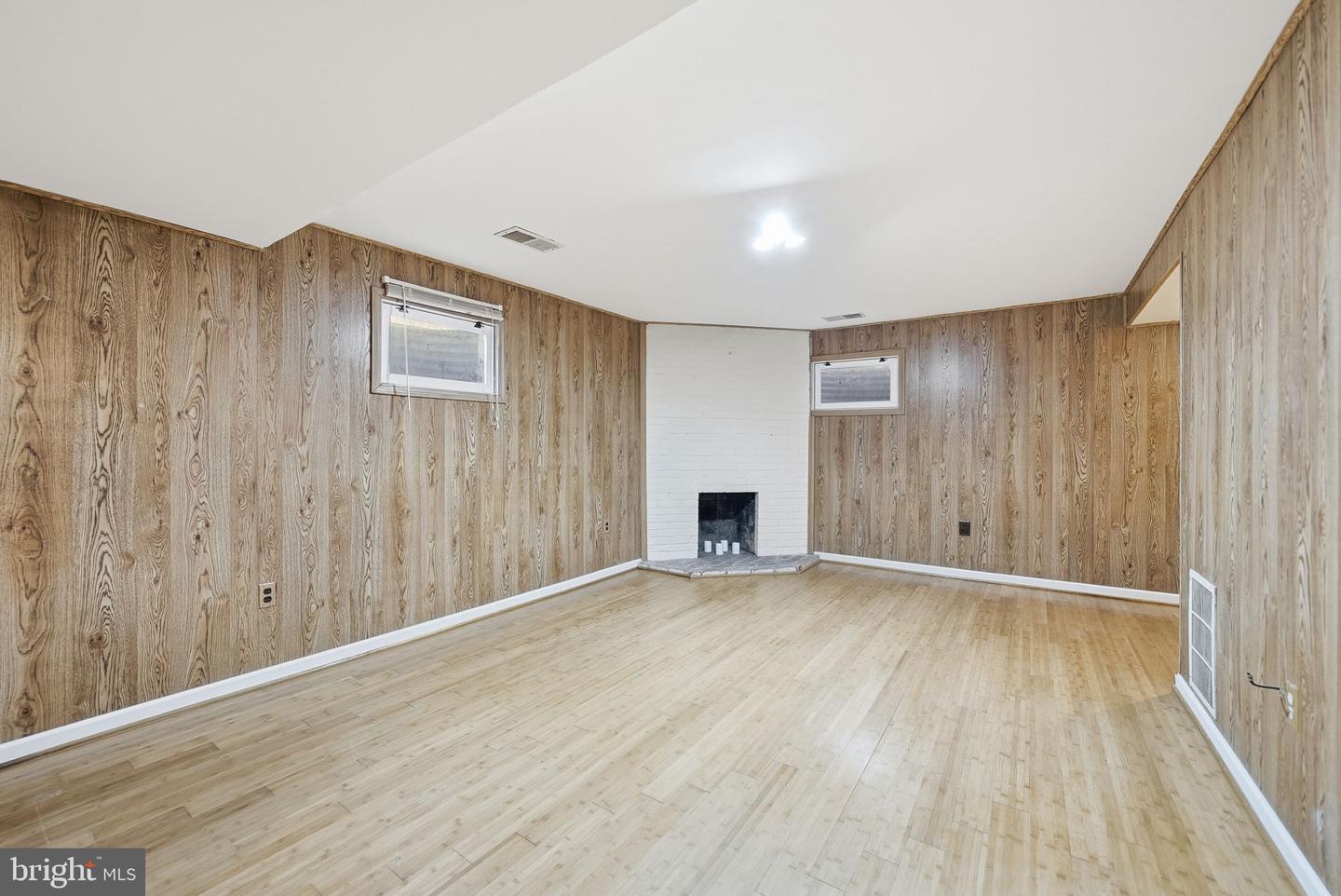 12708 VALLEYWOOD DR, WOODBRIDGE, Virginia 22192, 3 Bedrooms Bedrooms, ,2 BathroomsBathrooms,Residential,For sale,12708 VALLEYWOOD DR,VAPW2110860 MLS # VAPW2110860