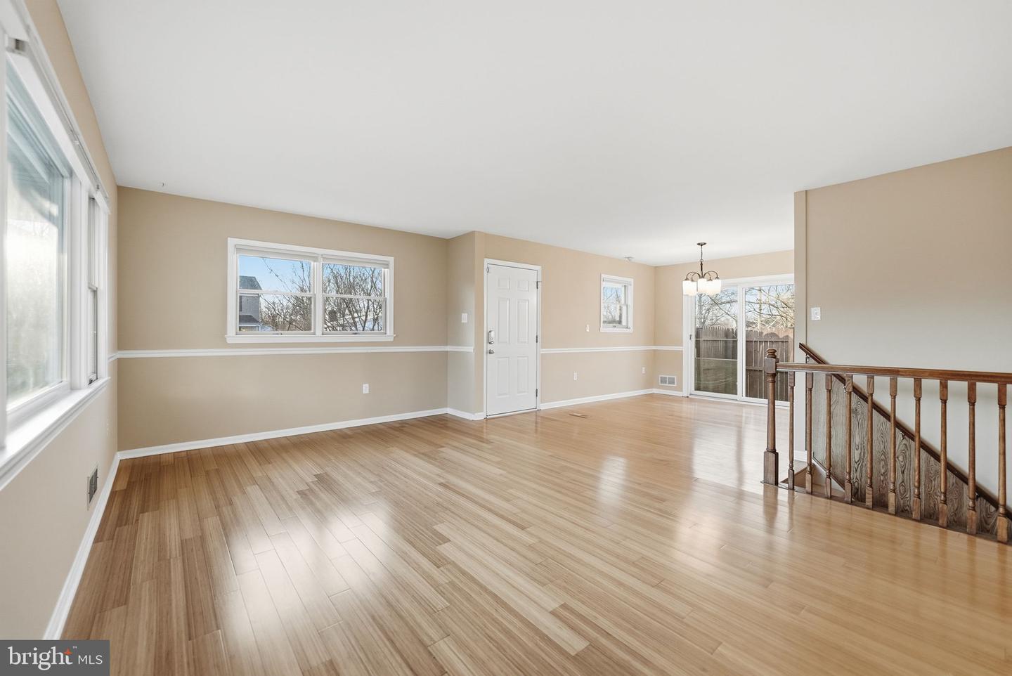 12708 VALLEYWOOD DR, WOODBRIDGE, Virginia 22192, 3 Bedrooms Bedrooms, ,2 BathroomsBathrooms,Residential,For sale,12708 VALLEYWOOD DR,VAPW2110860 MLS # VAPW2110860