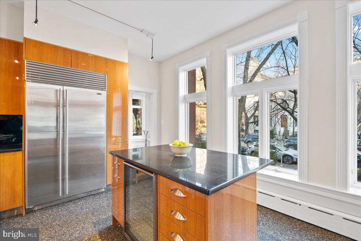 1752 17TH ST NW, WASHINGTON, District Of Columbia 20009, 4 Bedrooms Bedrooms, ,3 BathroomsBathrooms,Residential,For sale,1752 17TH ST NW,DCDC2244566 MLS # DCDC2244566