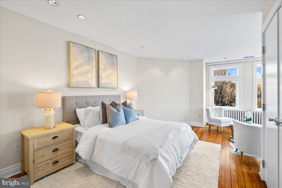 1752 17TH ST NW, WASHINGTON, District Of Columbia 20009, 4 Bedrooms Bedrooms, ,3 BathroomsBathrooms,Residential,For sale,1752 17TH ST NW,DCDC2244566 MLS # DCDC2244566