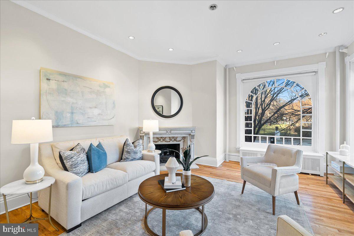 1752 17TH ST NW, WASHINGTON, District Of Columbia 20009, 4 Bedrooms Bedrooms, ,3 BathroomsBathrooms,Residential,For sale,1752 17TH ST NW,DCDC2244566 MLS # DCDC2244566