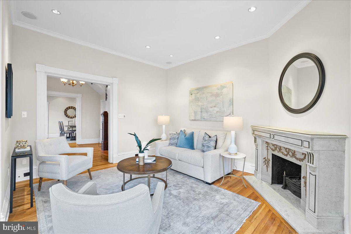 1752 17TH ST NW, WASHINGTON, District Of Columbia 20009, 4 Bedrooms Bedrooms, ,3 BathroomsBathrooms,Residential,For sale,1752 17TH ST NW,DCDC2244566 MLS # DCDC2244566