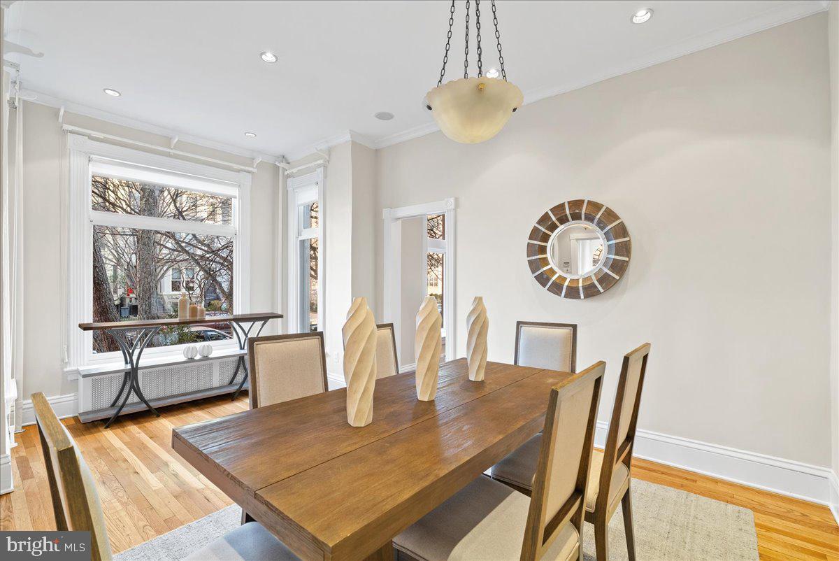 1752 17TH ST NW, WASHINGTON, District Of Columbia 20009, 4 Bedrooms Bedrooms, ,3 BathroomsBathrooms,Residential,For sale,1752 17TH ST NW,DCDC2244566 MLS # DCDC2244566