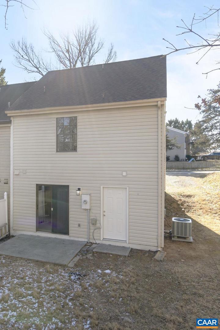 2364 WHITNEY CT, CHARLOTTESVILLE, Virginia 22911, 3 Bedrooms Bedrooms, ,1 BathroomBathrooms,Residential,For sale,2364 WHITNEY CT,673015 MLS # 673015