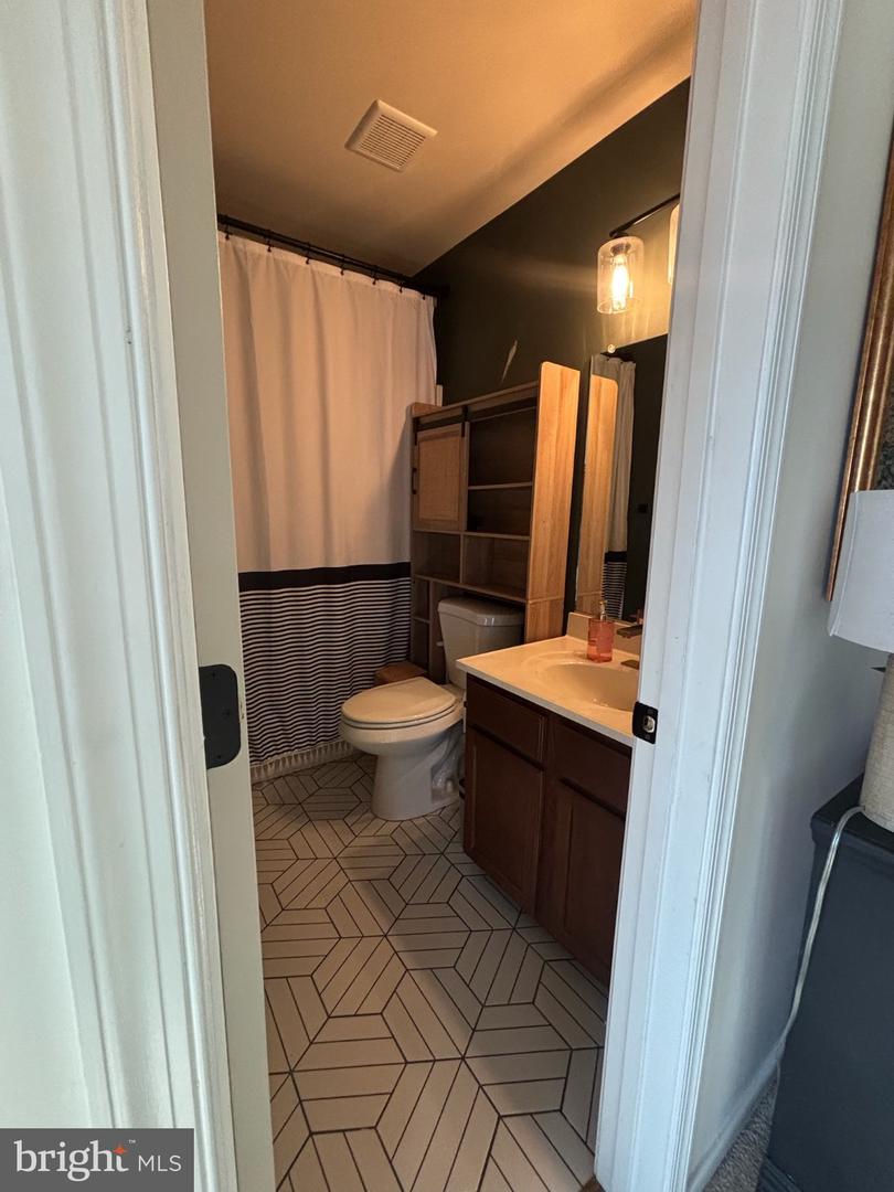 3417 BEAR POND LN, AMISSVILLE, Virginia 20106, 4 Bedrooms Bedrooms, 13 Rooms Rooms,2 BathroomsBathrooms,Residential,For sale,3417 BEAR POND LN,VACU2012618 MLS # VACU2012618