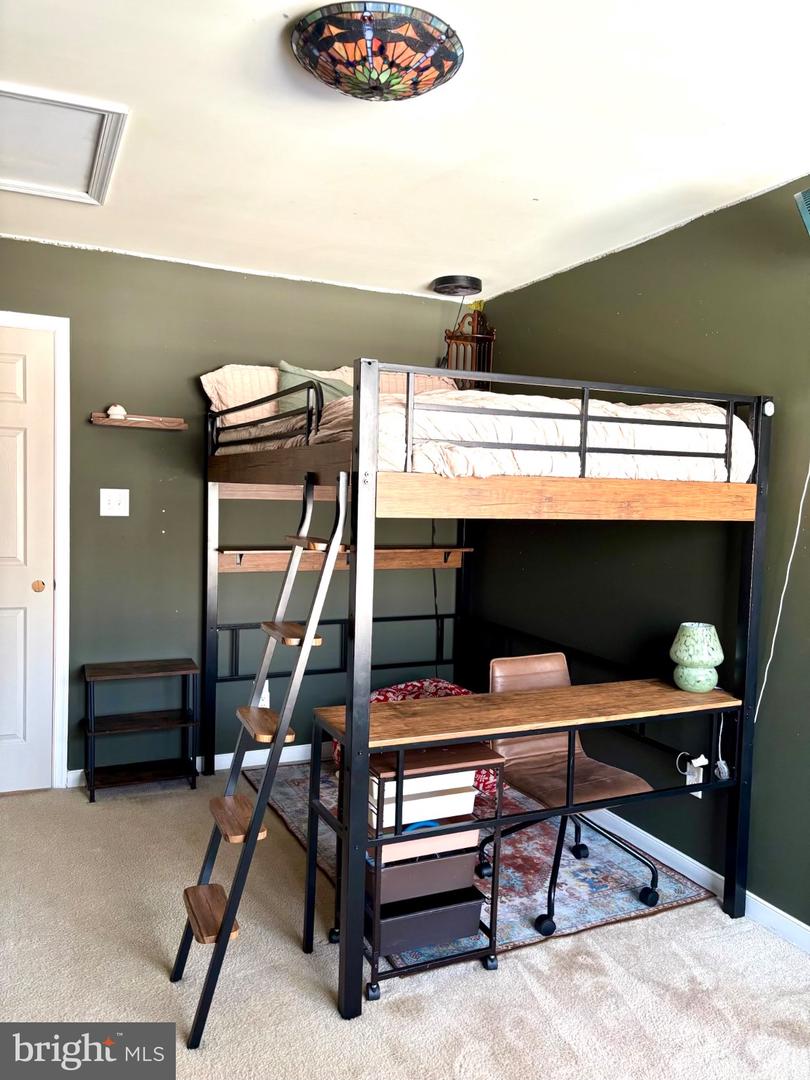 3417 BEAR POND LN, AMISSVILLE, Virginia 20106, 4 Bedrooms Bedrooms, 13 Rooms Rooms,2 BathroomsBathrooms,Residential,For sale,3417 BEAR POND LN,VACU2012618 MLS # VACU2012618