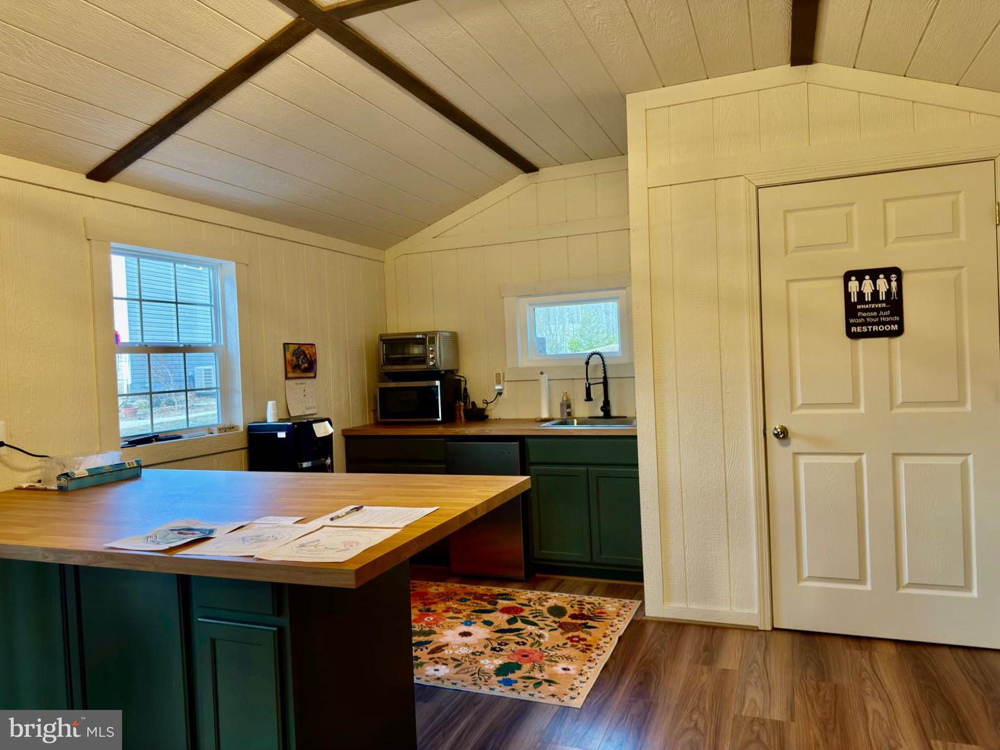 3417 BEAR POND LN, AMISSVILLE, Virginia 20106, 4 Bedrooms Bedrooms, 13 Rooms Rooms,2 BathroomsBathrooms,Residential,For sale,3417 BEAR POND LN,VACU2012618 MLS # VACU2012618