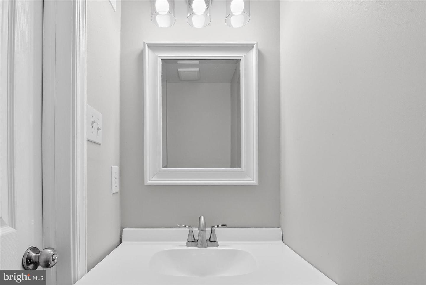 8545 BLUE ROCK LN, LORTON, Virginia 22079, 2 Bedrooms Bedrooms, ,1 BathroomBathrooms,Residential,For sale,8545 BLUE ROCK LN,VAFX2289364 MLS # VAFX2289364