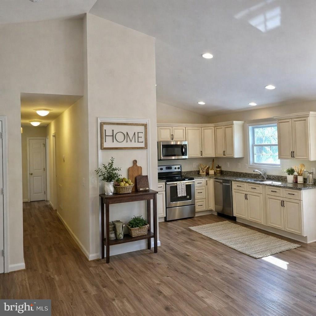 471 SUMMIT POINT DR, FRONT ROYAL, Virginia 22630, 3 Bedrooms Bedrooms, ,2 BathroomsBathrooms,Residential,For sale,471 SUMMIT POINT DR,VAWR2013336 MLS # VAWR2013336