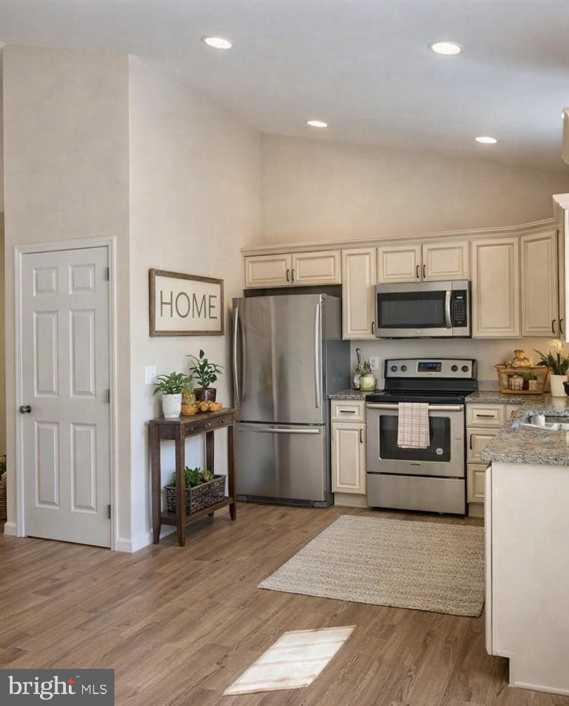 471 SUMMIT POINT DR, FRONT ROYAL, Virginia 22630, 3 Bedrooms Bedrooms, ,2 BathroomsBathrooms,Residential,For sale,471 SUMMIT POINT DR,VAWR2013336 MLS # VAWR2013336