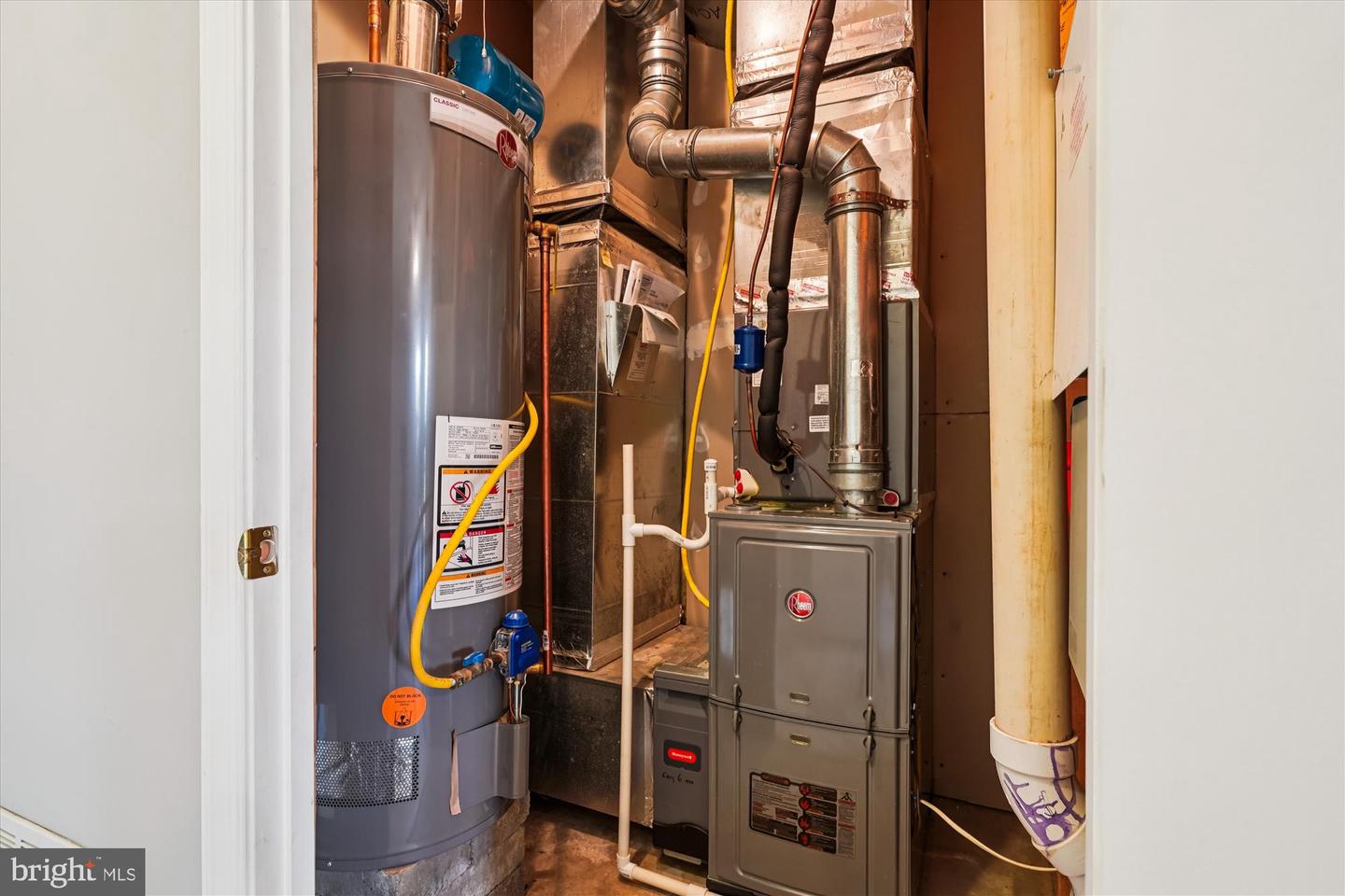 6149 CILANTRO DR, ALEXANDRIA, Virginia 22310, 3 Bedrooms Bedrooms, ,2 BathroomsBathrooms,Residential,For sale,6149 CILANTRO DR,VAFX2289422 MLS # VAFX2289422