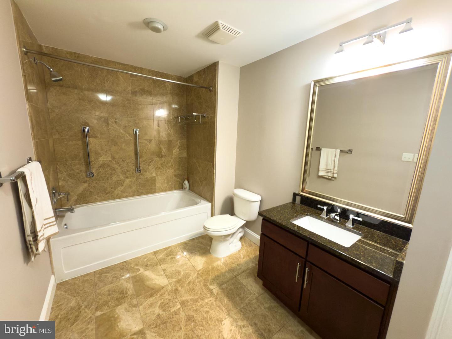 6301 EDSALL RD #224, ALEXANDRIA, Virginia 22312, 2 Bedrooms Bedrooms, ,2 BathroomsBathrooms,Residential,For sale,6301 EDSALL RD #224,VAFX2289436 MLS # VAFX2289436