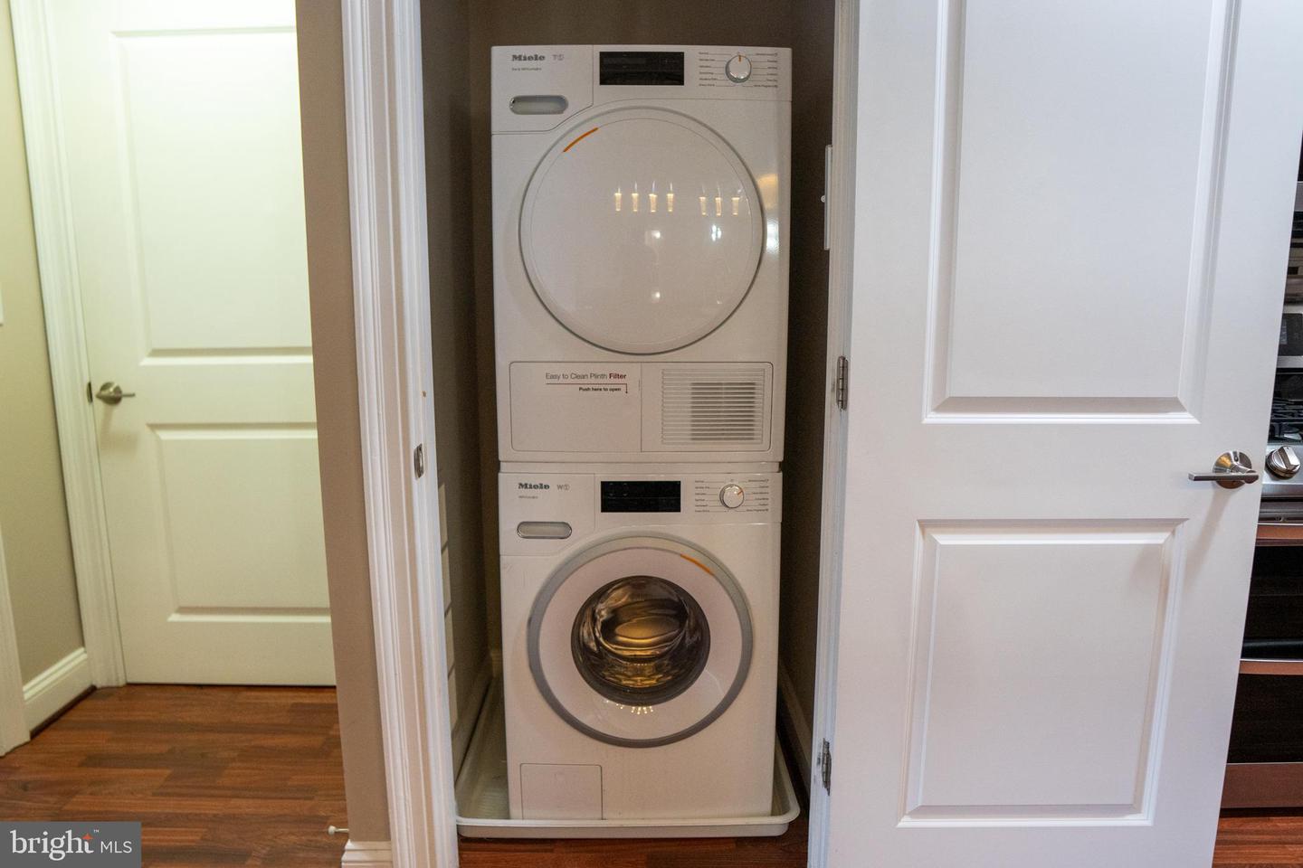 6301 EDSALL RD #224, ALEXANDRIA, Virginia 22312, 2 Bedrooms Bedrooms, ,2 BathroomsBathrooms,Residential,For sale,6301 EDSALL RD #224,VAFX2289436 MLS # VAFX2289436