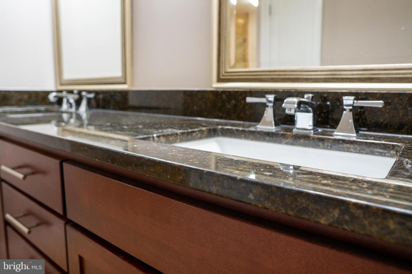 6301 EDSALL RD #224, ALEXANDRIA, Virginia 22312, 2 Bedrooms Bedrooms, ,2 BathroomsBathrooms,Residential,For sale,6301 EDSALL RD #224,VAFX2289436 MLS # VAFX2289436