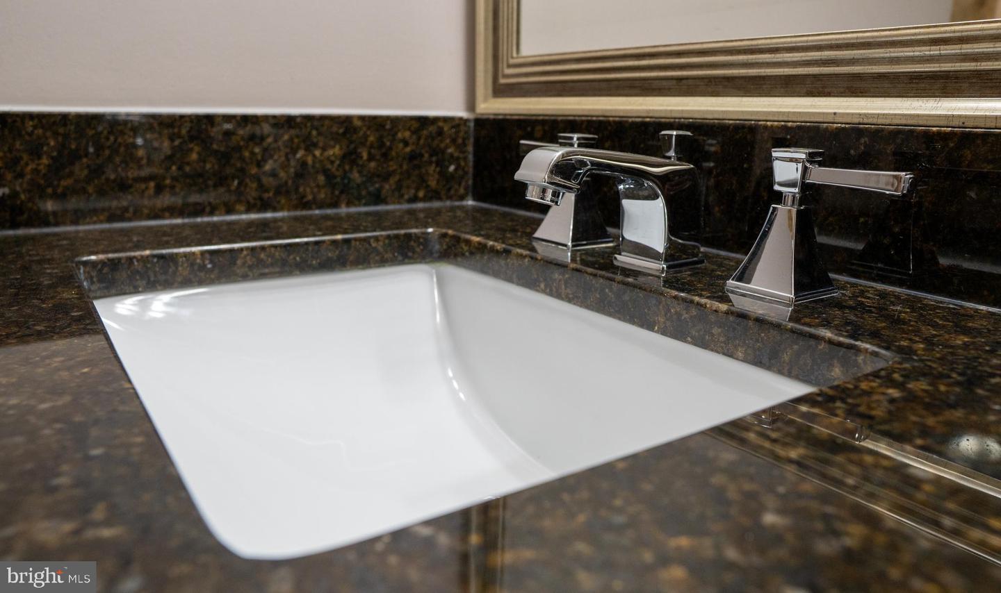 6301 EDSALL RD #224, ALEXANDRIA, Virginia 22312, 2 Bedrooms Bedrooms, ,2 BathroomsBathrooms,Residential,For sale,6301 EDSALL RD #224,VAFX2289436 MLS # VAFX2289436