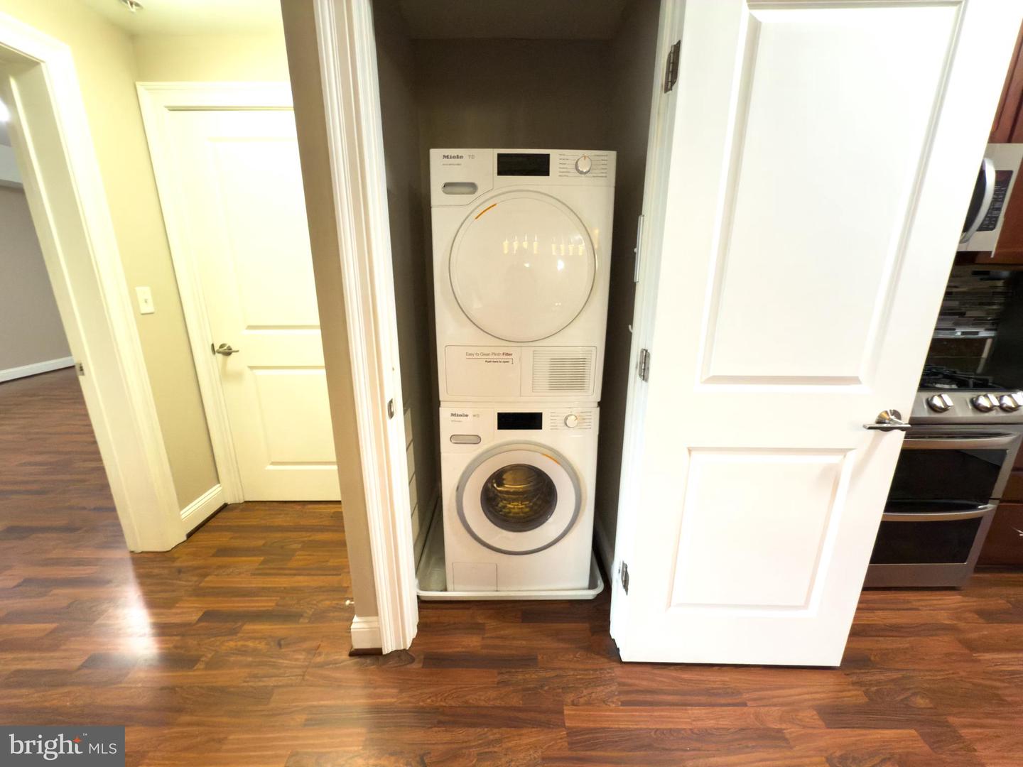 6301 EDSALL RD #224, ALEXANDRIA, Virginia 22312, 2 Bedrooms Bedrooms, ,2 BathroomsBathrooms,Residential,For sale,6301 EDSALL RD #224,VAFX2289436 MLS # VAFX2289436