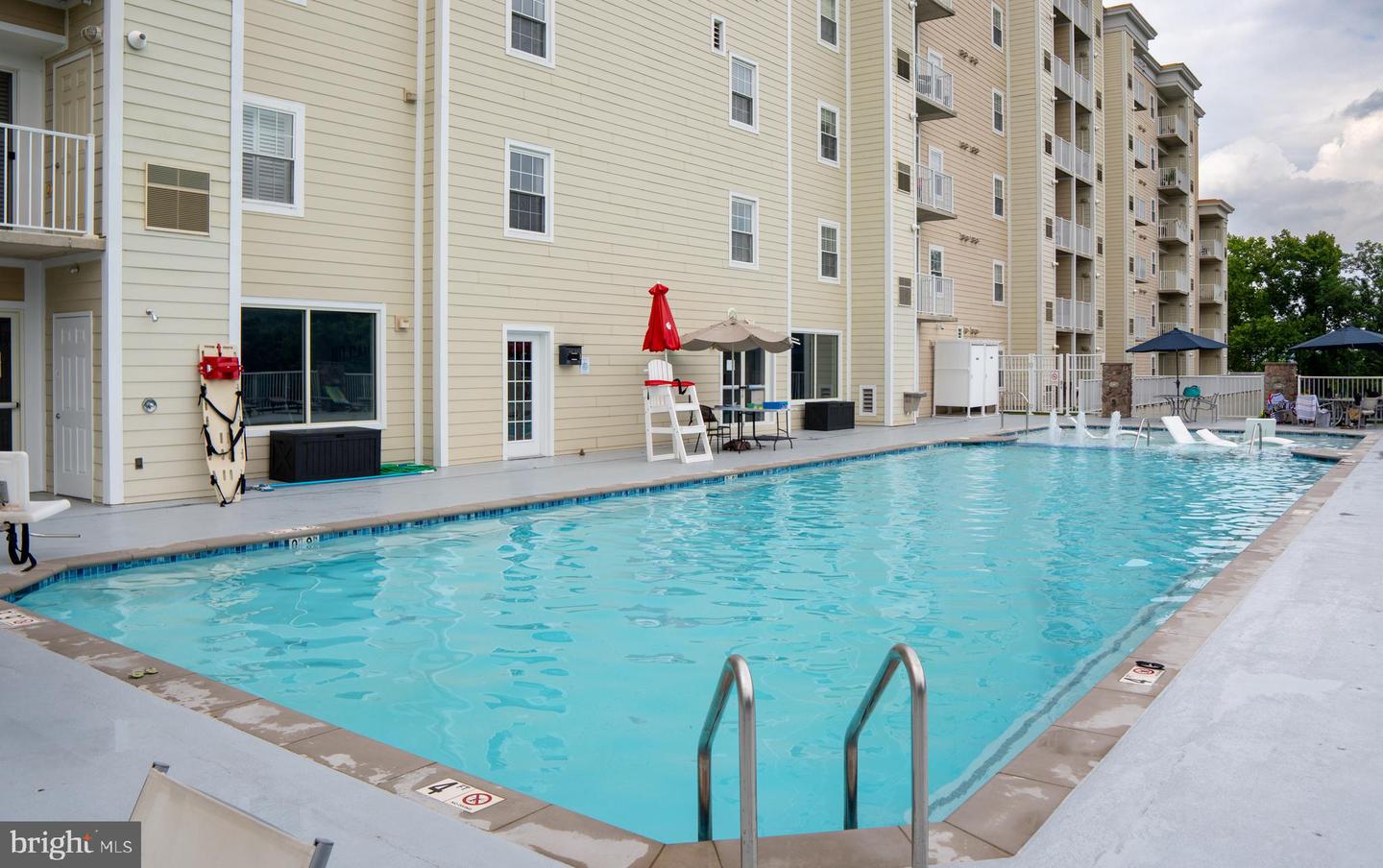 6301 EDSALL RD #224, ALEXANDRIA, Virginia 22312, 2 Bedrooms Bedrooms, ,2 BathroomsBathrooms,Residential,For sale,6301 EDSALL RD #224,VAFX2289436 MLS # VAFX2289436