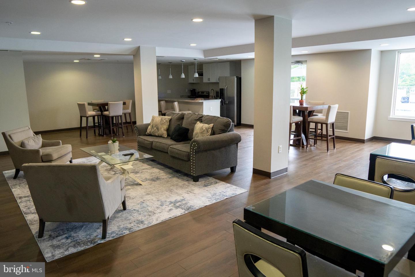 6301 EDSALL RD #224, ALEXANDRIA, Virginia 22312, 2 Bedrooms Bedrooms, ,2 BathroomsBathrooms,Residential,For sale,6301 EDSALL RD #224,VAFX2289436 MLS # VAFX2289436