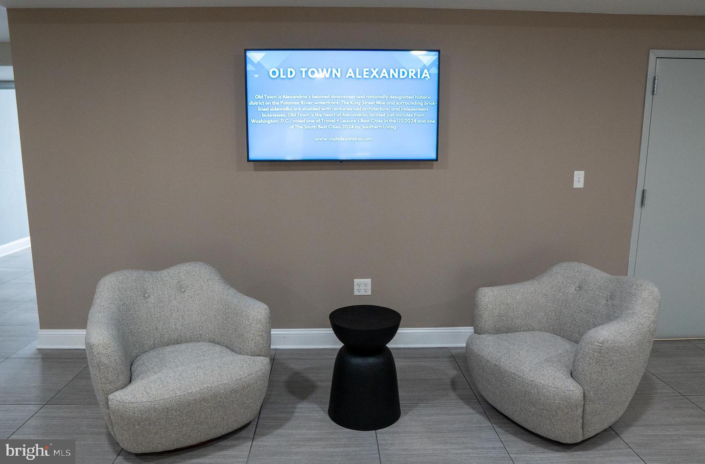 6301 EDSALL RD #224, ALEXANDRIA, Virginia 22312, 2 Bedrooms Bedrooms, ,2 BathroomsBathrooms,Residential,For sale,6301 EDSALL RD #224,VAFX2289436 MLS # VAFX2289436