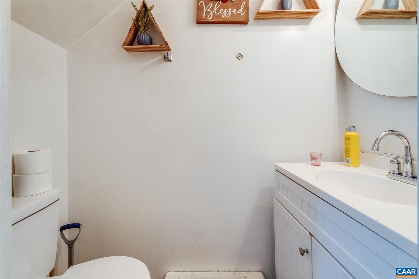 802 ORANGEDALE AVE, CHARLOTTESVILLE, Virginia 22903, 3 Bedrooms Bedrooms, ,1 BathroomBathrooms,Residential,For sale,802 ORANGEDALE AVE,673086 MLS # 673086