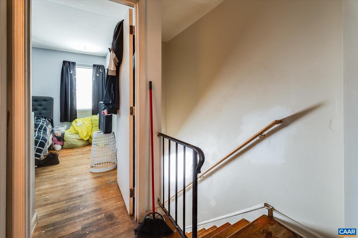 802 ORANGEDALE AVE, CHARLOTTESVILLE, Virginia 22903, 3 Bedrooms Bedrooms, ,1 BathroomBathrooms,Residential,For sale,802 ORANGEDALE AVE,673086 MLS # 673086