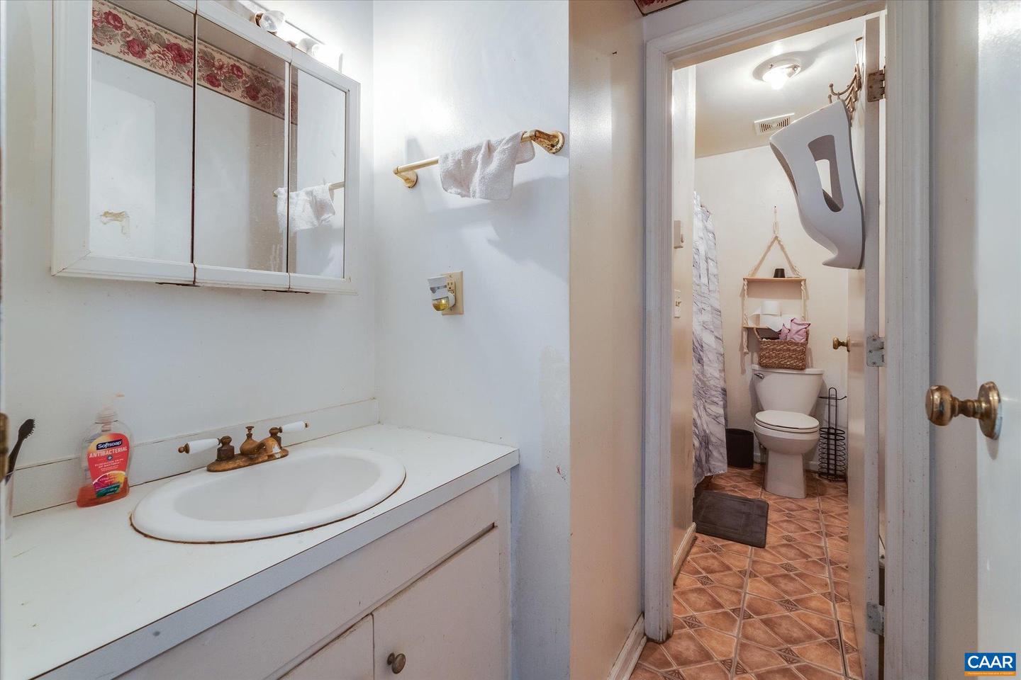 802 ORANGEDALE AVE, CHARLOTTESVILLE, Virginia 22903, 3 Bedrooms Bedrooms, ,1 BathroomBathrooms,Residential,For sale,802 ORANGEDALE AVE,673086 MLS # 673086