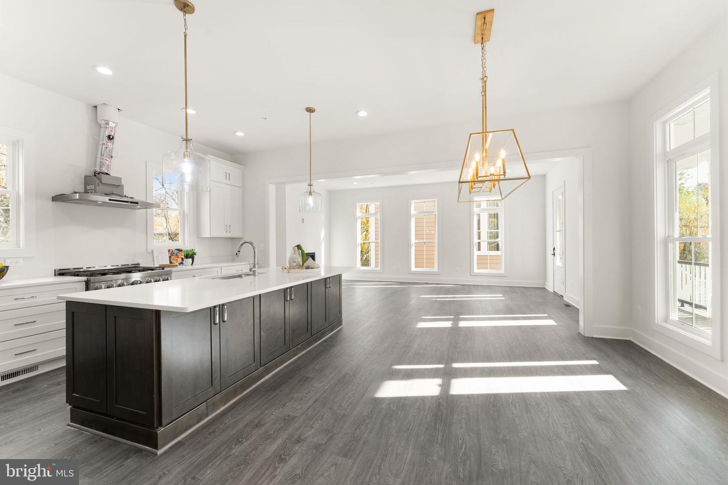 10634 POCKET PL, FAIRFAX, Virginia 22030, 3 Bedrooms Bedrooms, ,3 BathroomsBathrooms,Residential,For sale,10634 POCKET PL,VAFC2007744 MLS # VAFC2007744